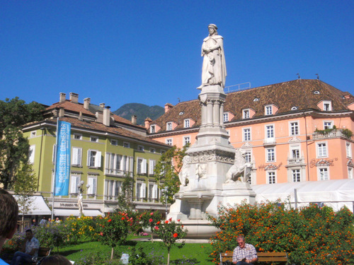 Statue of Walther von der Vogelweide on the main platz.